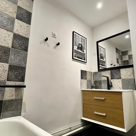 Le Bois Dormant - Charme & Tuffeau - Centre - 7 Personnes Apartment